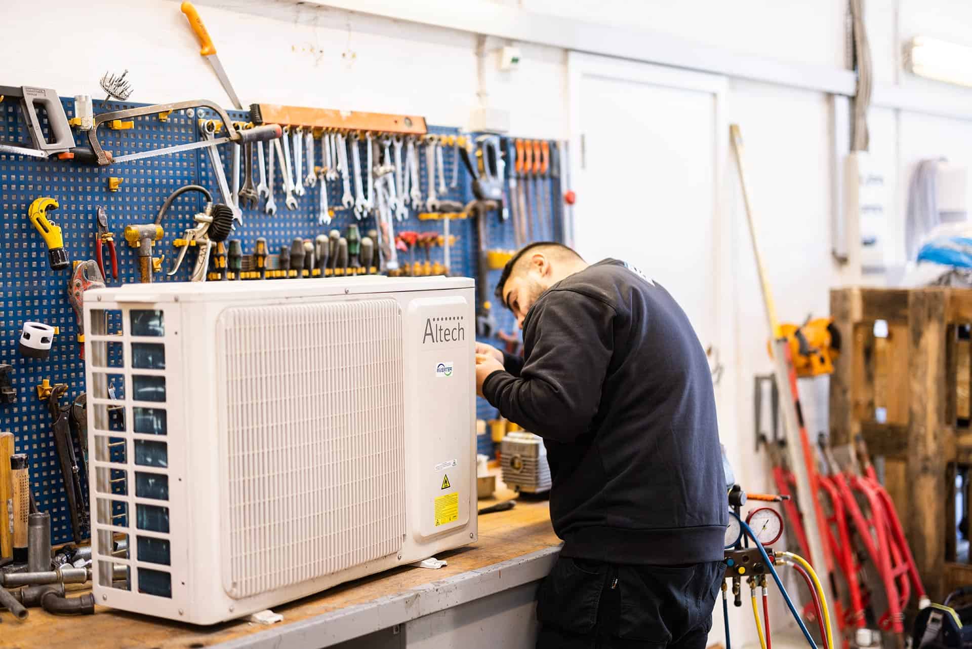 Bjærre VVS er et autoriseret VVS-firma, der hjælper private og virksomheder med VVS i Hørsholm og store dele af Nordsjælland.